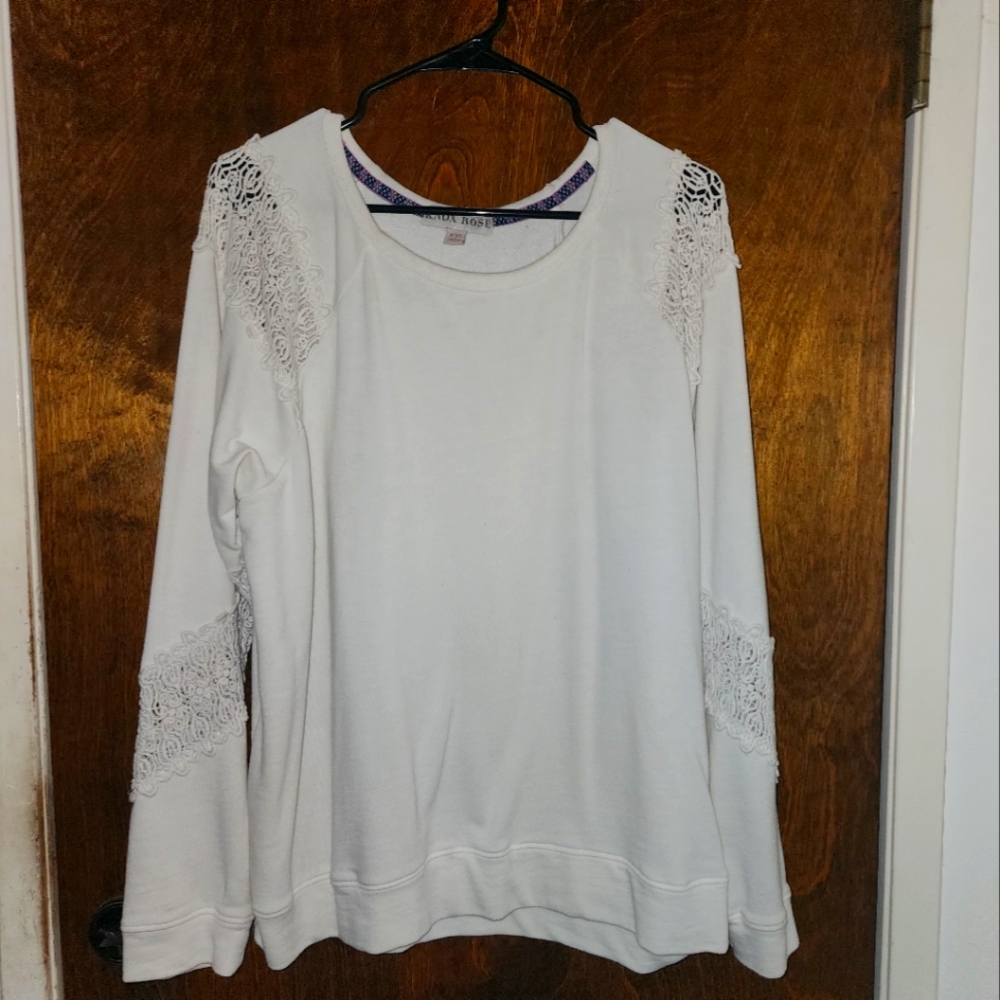Rose Knox Sweatshirt Size XXL From Target Beige Color Juniors Crochet Lace